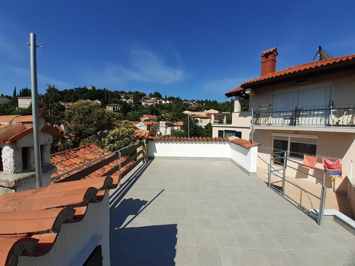 Kat-Y Terrace With Excellent View Appartamento Pirano Esterno foto