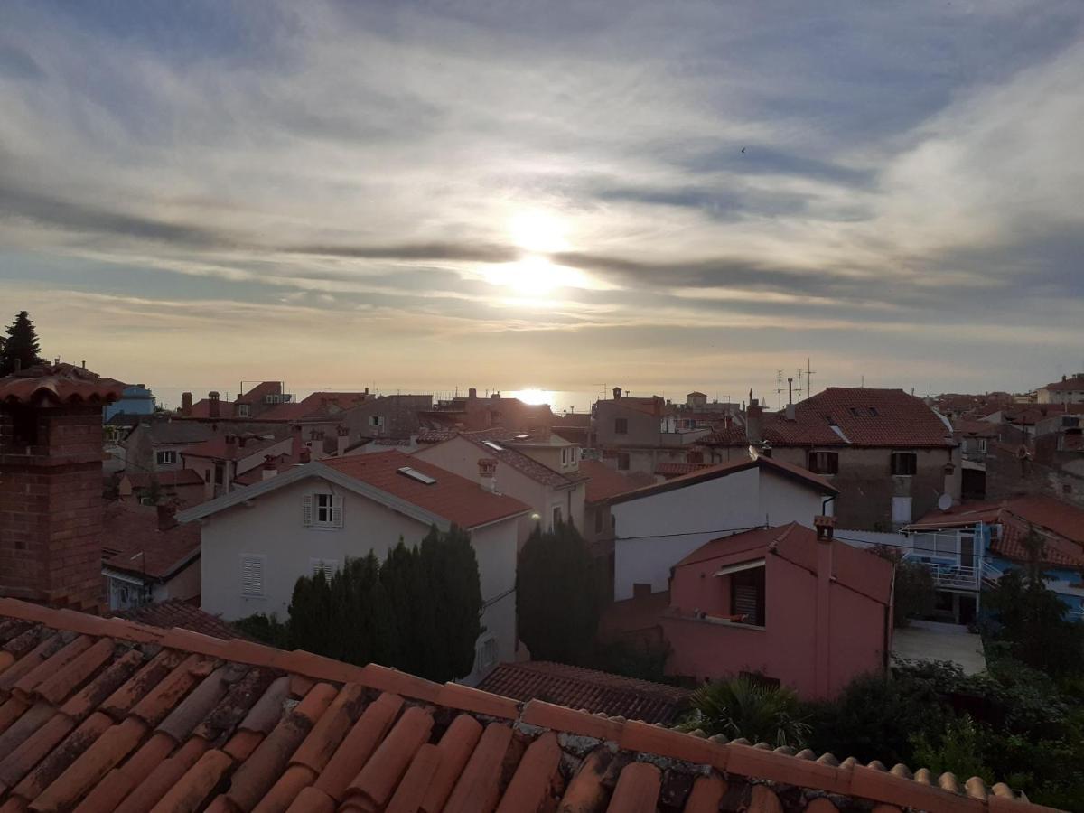 Kat-Y Terrace With Excellent View Appartamento Pirano Esterno foto